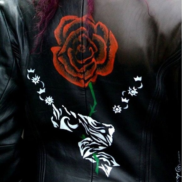 Vintage black leather, hip-length zip up jacket, hand painted retro, rose sz M - Picture 4 of 10